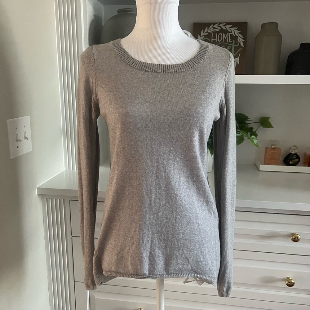 Max Studio Light Gray Extra Fine Merino Wool Sweater Size S